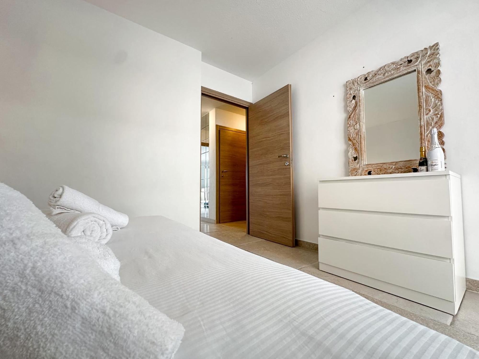 Luxurious 3 Rooms, Pool, Bnbrickeys Beausoleil Eksteriør bilde